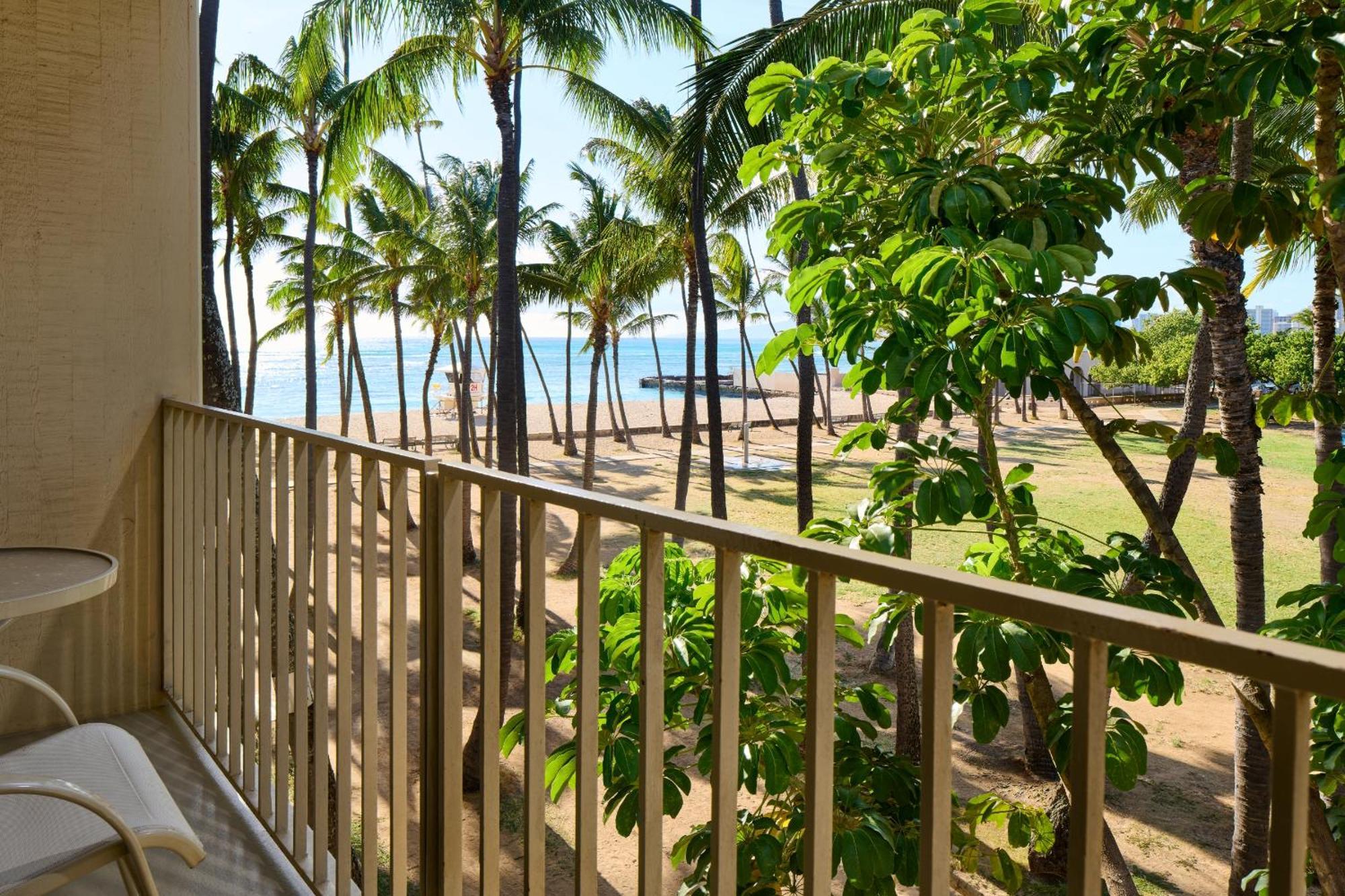 Kaimana Beach Hotel Honolulu Exterior foto